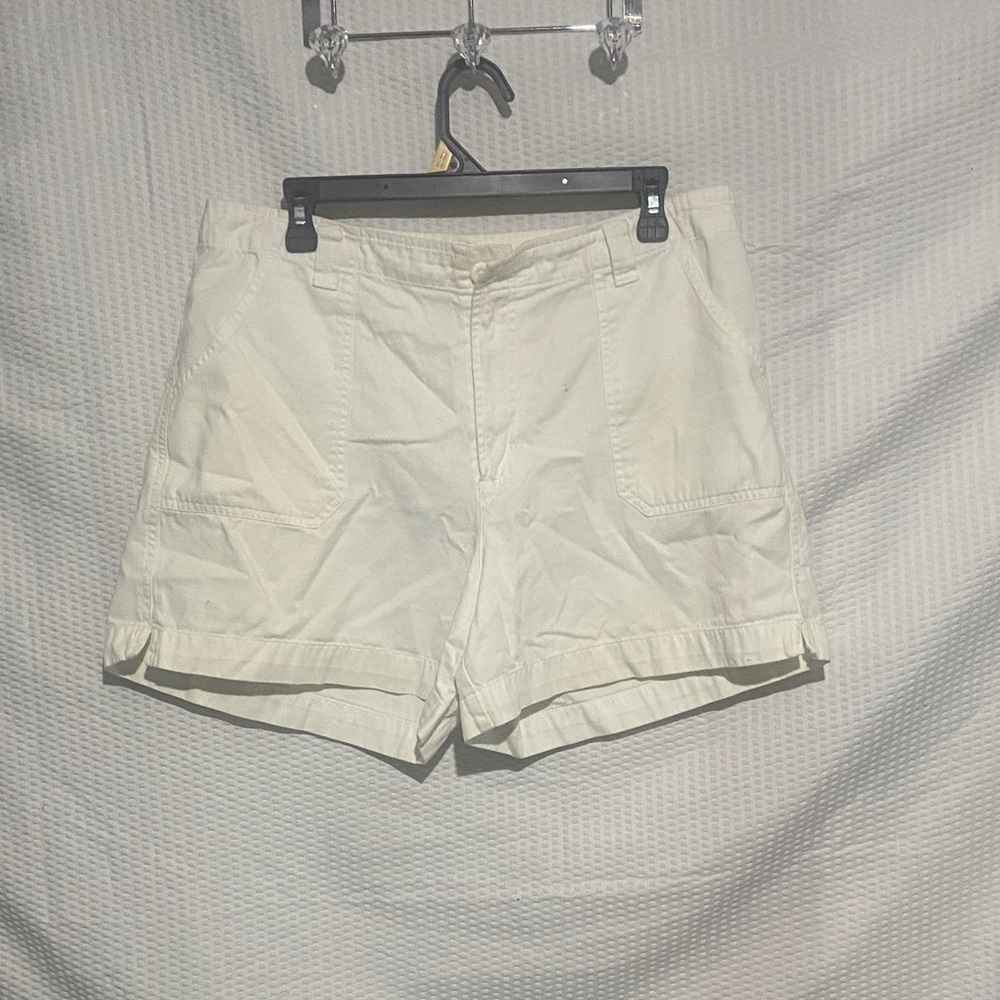Essentials Women's Light Cream Bermudas